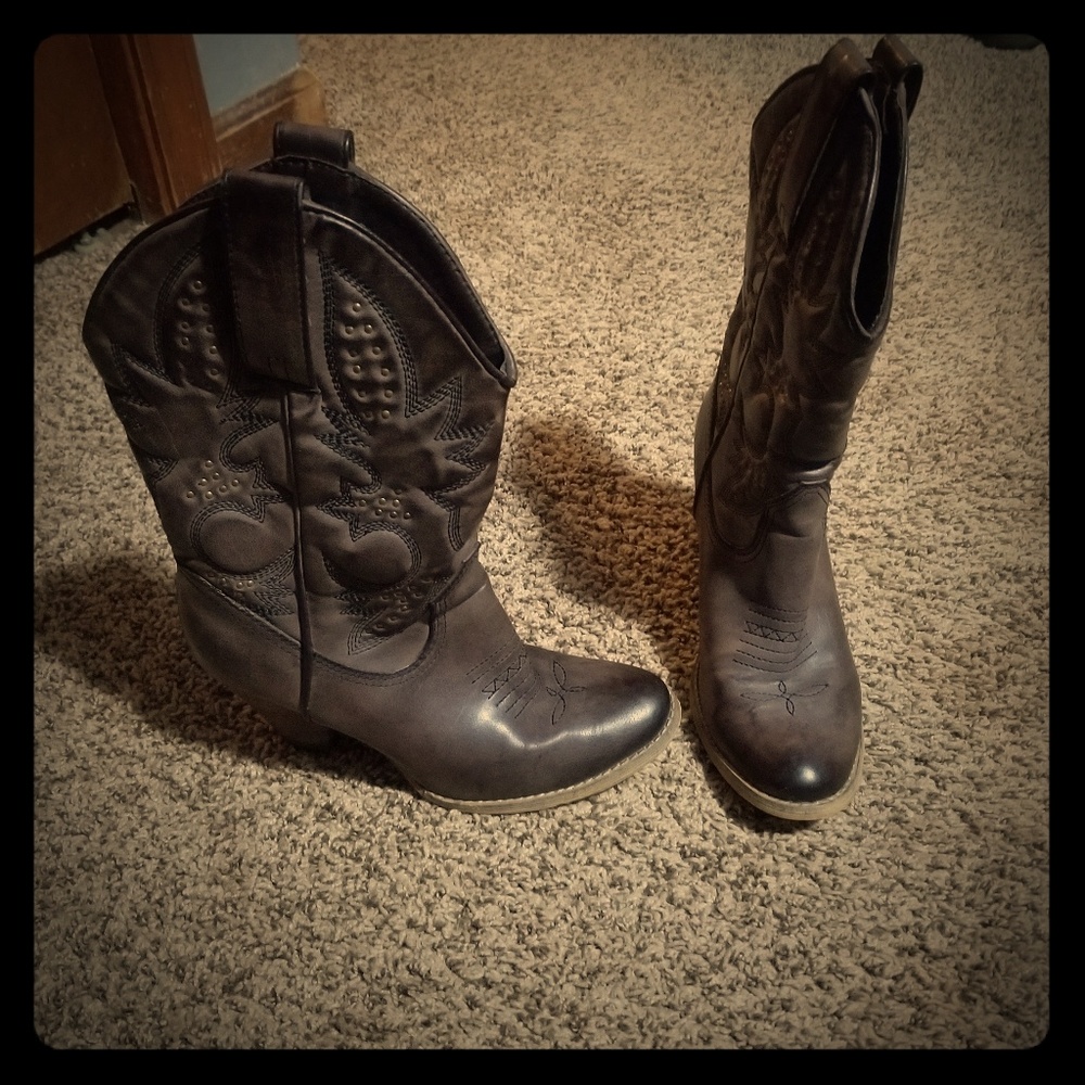 Very Volatile Boots